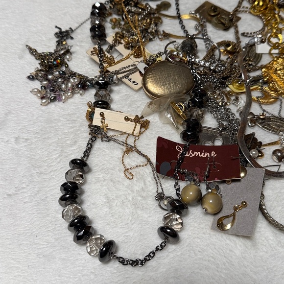 Mixed Jewelry Lot with Gold and Silver Tones - Picture 2 of 6